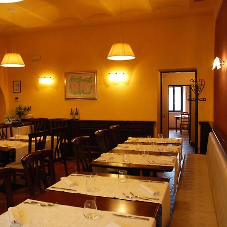 Locanda Le Logge Urbisaglia Exterior photo