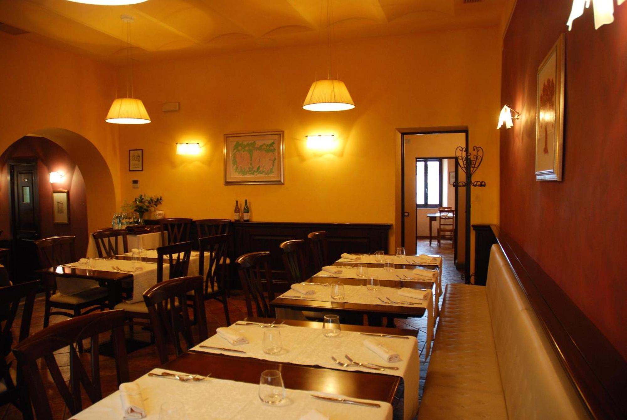 Locanda Le Logge Urbisaglia Exterior photo